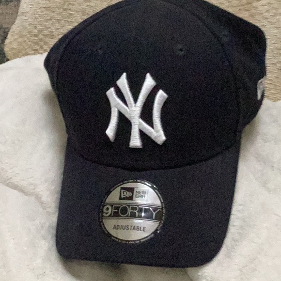 🇺🇸NWT “ Yankees “Baseball Cap Hat Adjustable Strap One Size Fits All 🇺🇸 - Picture 7 of 7